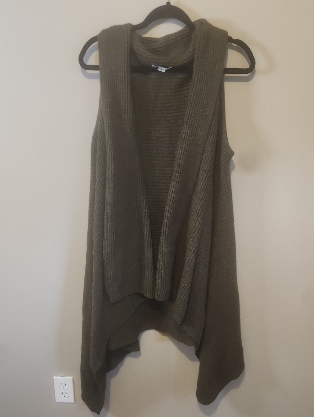Ava & Viv Olive Green Open-Front Knit Vest